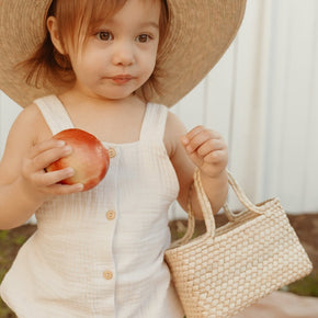 Mini Magnolia straw bag and sustainable accessories